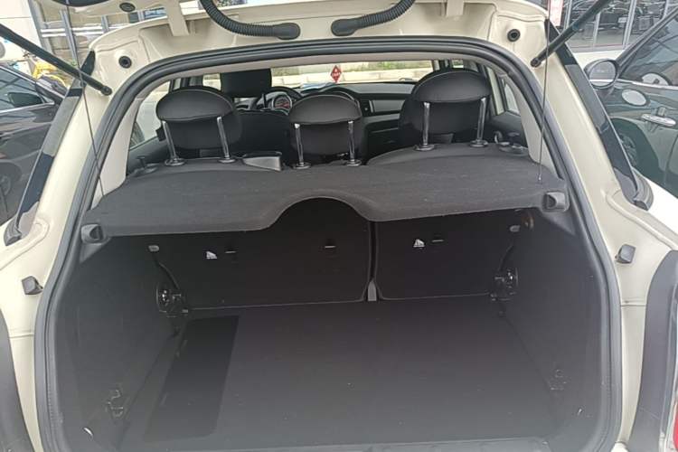 Used MINI 2016 1.2T ONE Five-Door Edition Trunk