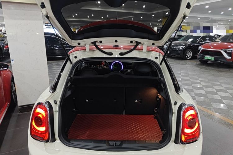 Used MINI 2016 2.0T COOPER S Five-Door Edition Trunk