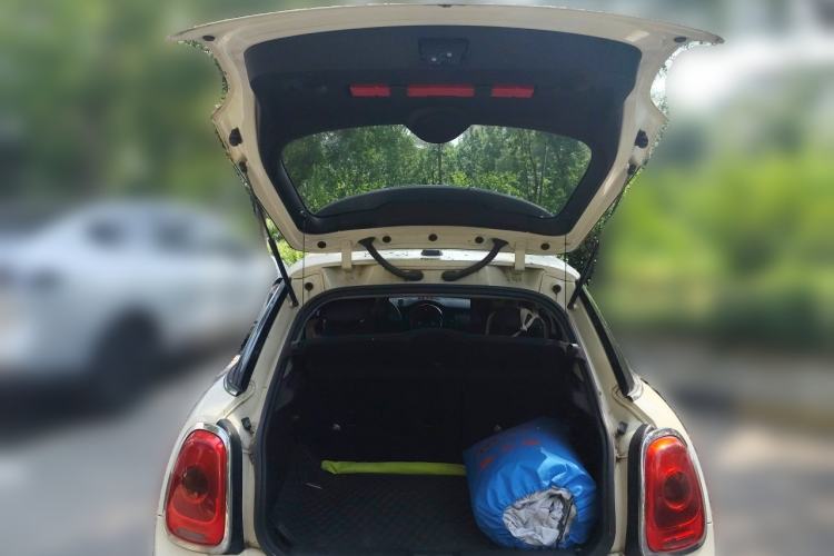 Used MINI 2016 1.2T ONE Pioneer Edition Five-Door Version Trunk