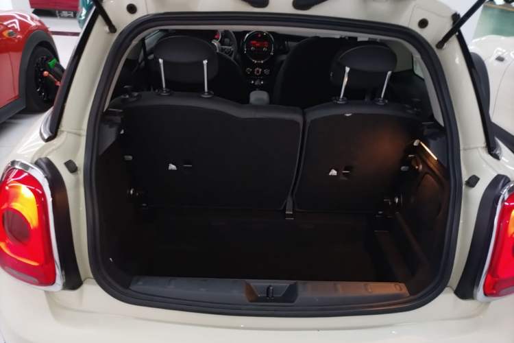 Used MINI 2016 1.2T ONE Pioneer Edition Trunk