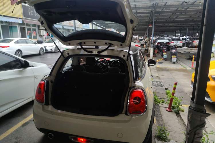 Used MINI 2016 1.5T COOPER Trunk