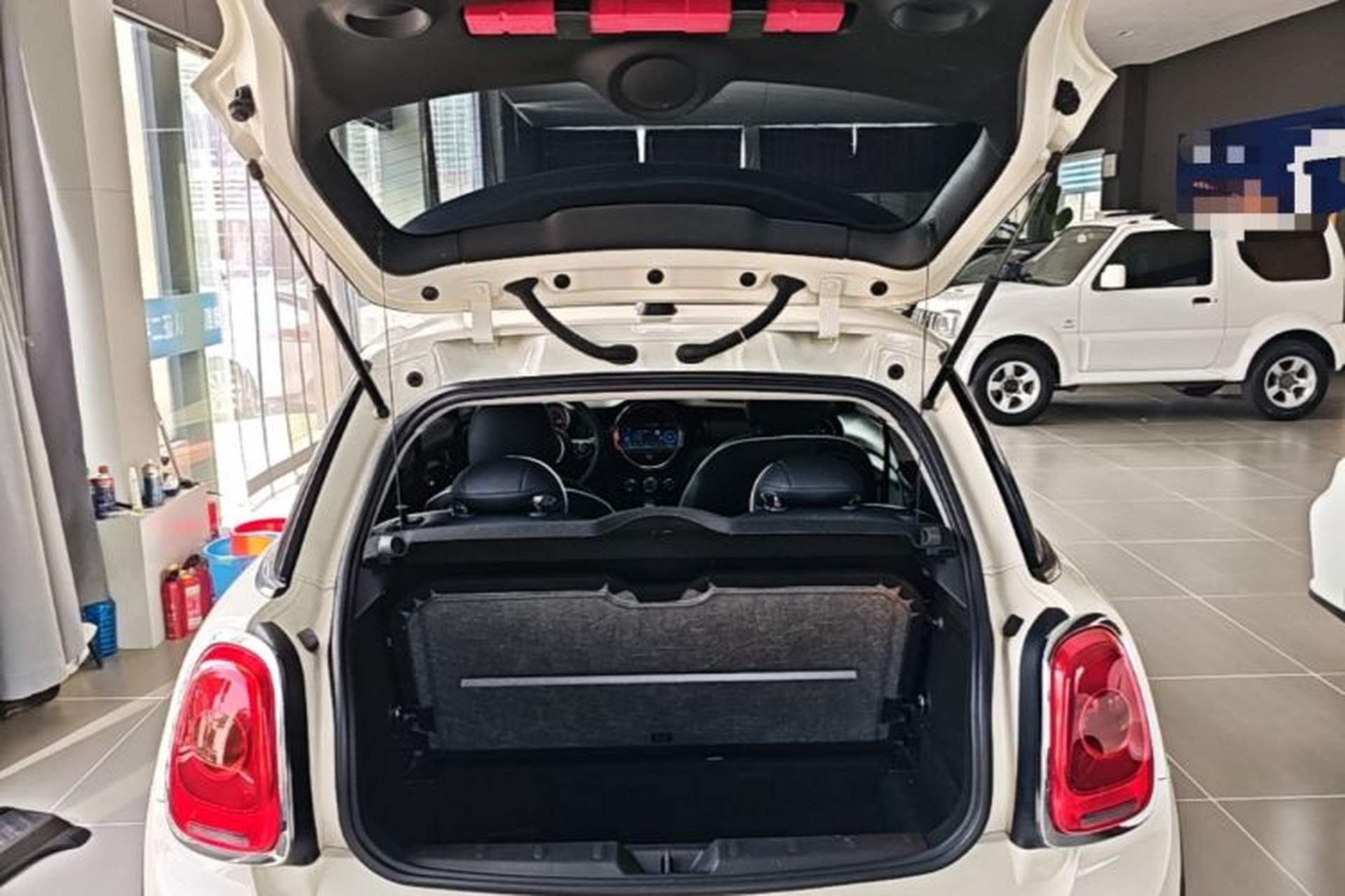 Used MINI 2016 1.2T ONE Pioneer Edition Trunk
