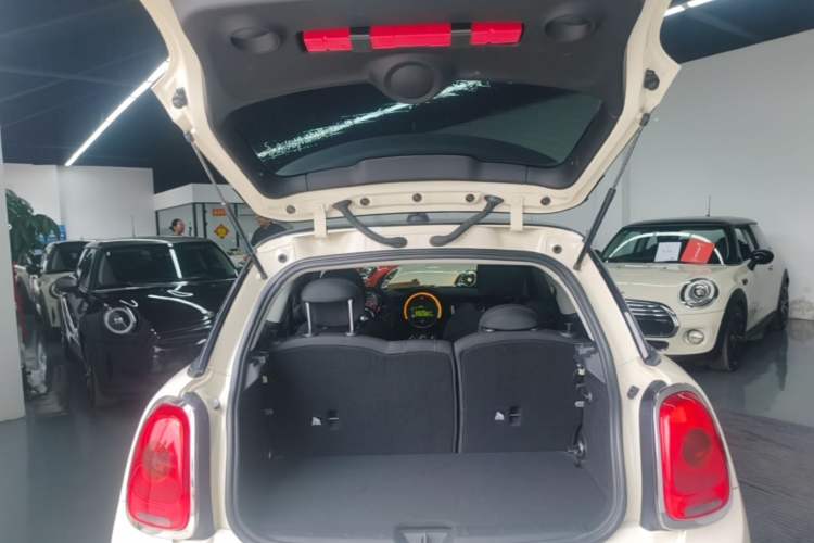 Used MINI 2016 1.5T COOPER Trunk