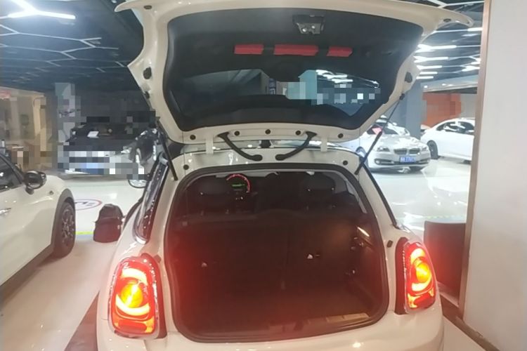 Used MINI 2016 1.5T COOPER Avant-Garde Trunk
