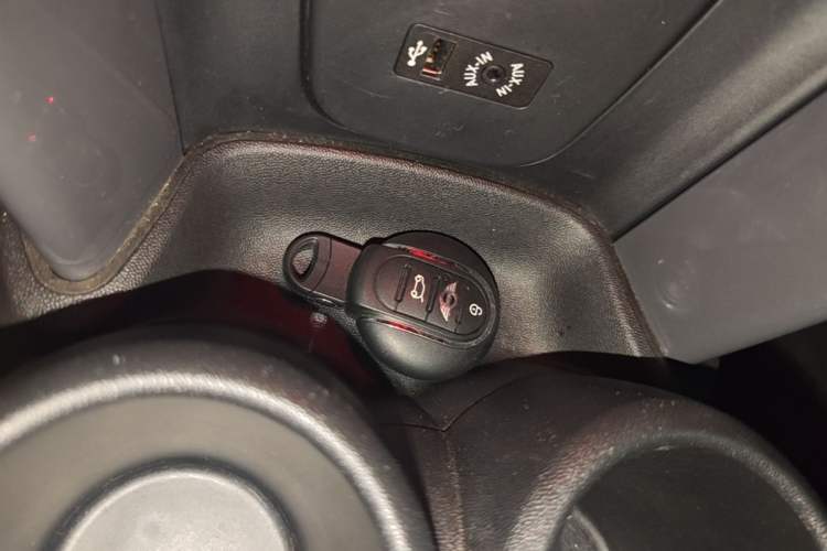 Used MINI 2016 1.5T COOPER Five-Door Edition Vehicle Key
