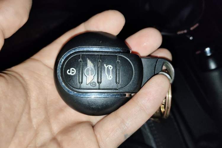 Used MINI 2016 1.5T COOPER Avant-Garde Vehicle Key