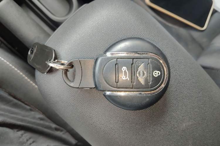 Used MINI 2016 1.2T ONE Pioneer Edition Five-Door Version Vehicle Key