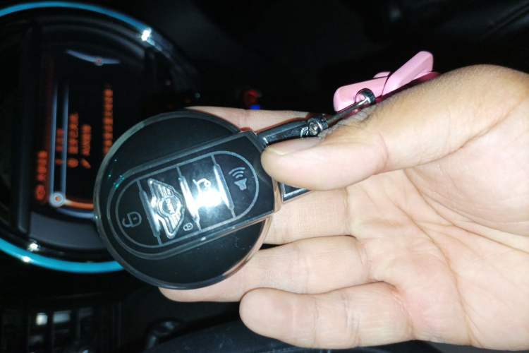Used MINI 2016 1.5T COOPER Five-Door Edition Vehicle Key