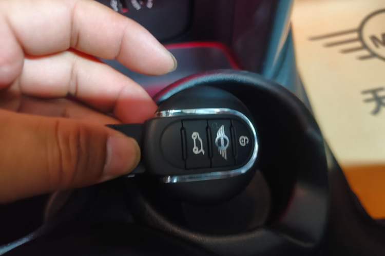 Used MINI 2016 1.5T COOPER Avant-Garde Vehicle Key