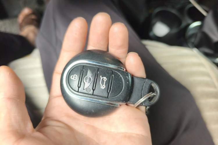 Used MINI 2016 1.5T COOPER Five-Door Edition Vehicle Key