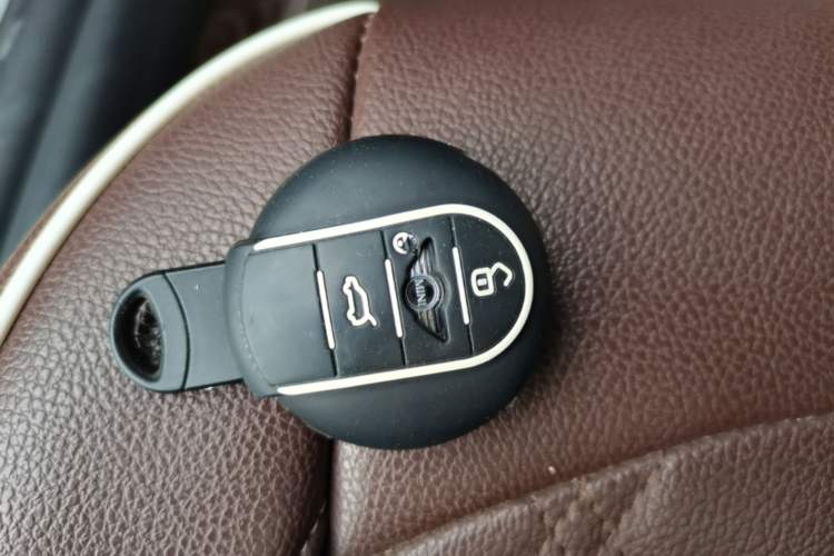 Used MINI 2016 1.2T ONE Pioneer Edition Vehicle Key
