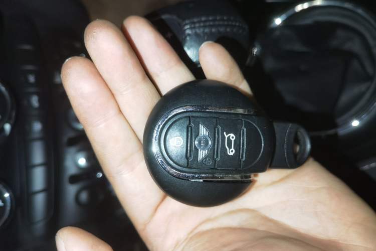 Used MINI 2016 1.2T ONE Pioneer Edition Five-Door Version Vehicle Key