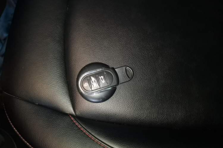 Used MINI 2016 1.2T ONE Pioneer Edition Vehicle Key