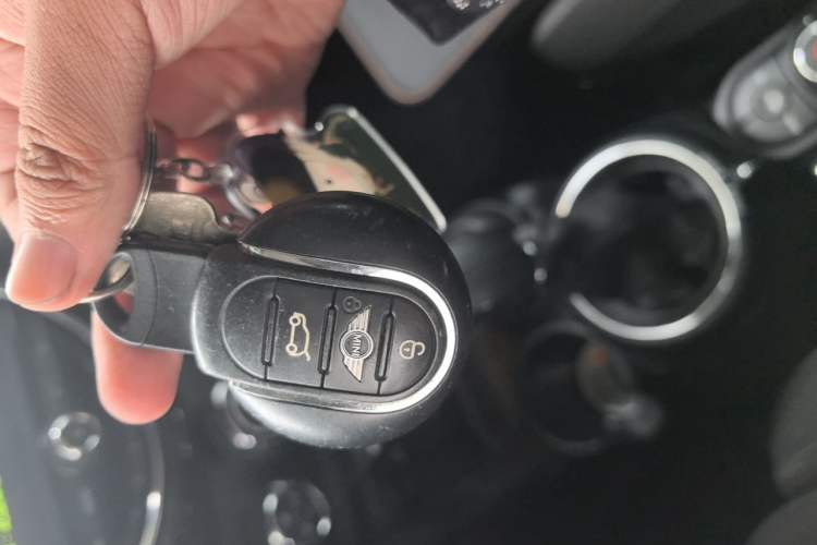 Used MINI 2016 1.5T COOPER Five-Door Edition Vehicle Key