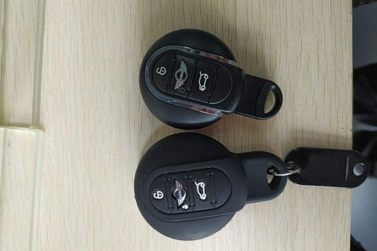 Used MINI 2016 1.5T COOPER Five-Door Edition Vehicle Key