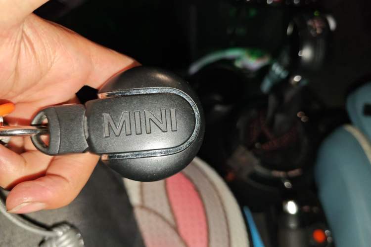 Used MINI 2016 1.5T COOPER Five-Door Edition Vehicle Key