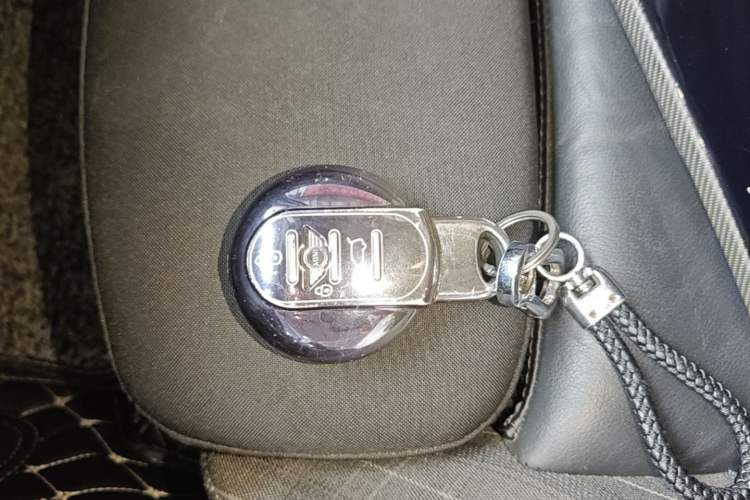 Used MINI 2016 1.5T COOPER Pioneer Edition Five-Door Model Vehicle Key