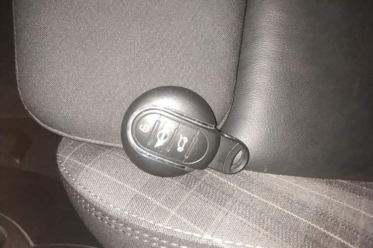 Used MINI 2016 1.5T COOPER Avant-Garde Vehicle Key
