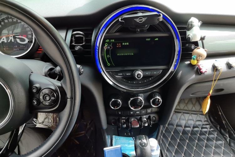 Used MINI 2016 1.5T COOPER Avant-Garde Audio And AC Panel