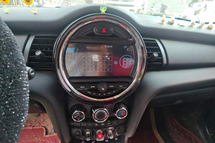 Used MINI 2016 1.2T ONE Pioneer Edition Five-Door Version Audio And AC Panel