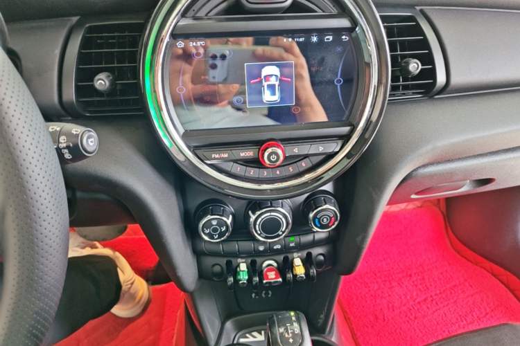Used MINI 2016 1.2T ONE Five-Door Edition Audio And AC Panel