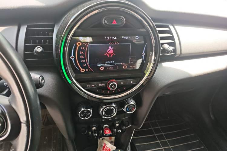 Used MINI 2016 1.2T ONE Pioneer Edition Audio And AC Panel