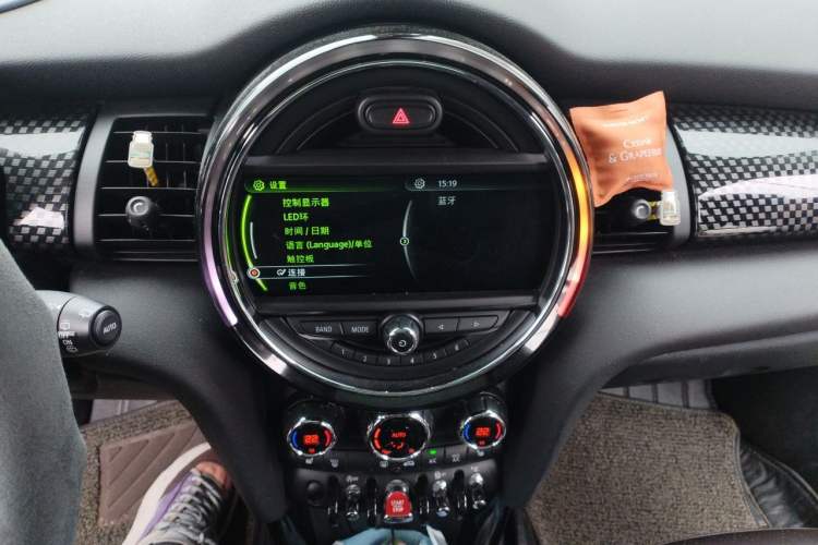 Used MINI 2016 2.0T COOPER S Pioneer Edition Audio And AC Panel