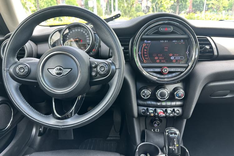 Used MINI 2016 1.5T COOPER Audio And AC Panel