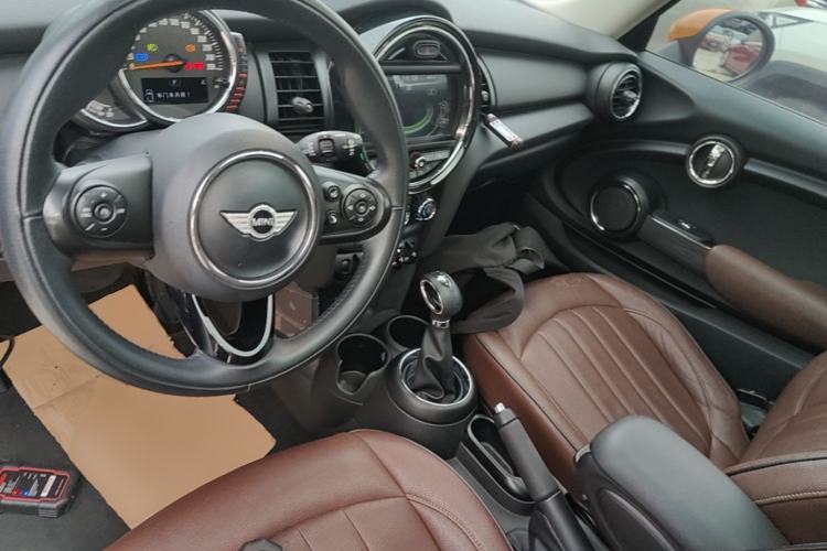 Used MINI 2016 1.2T ONE Pioneer Edition Center Console