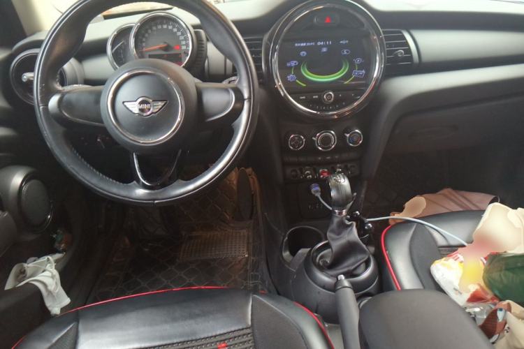 Used MINI 2016 1.2T ONE Five-Door Edition Center Console