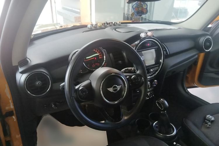 Used MINI 2016 1.2T ONE Pioneer Edition Center Console