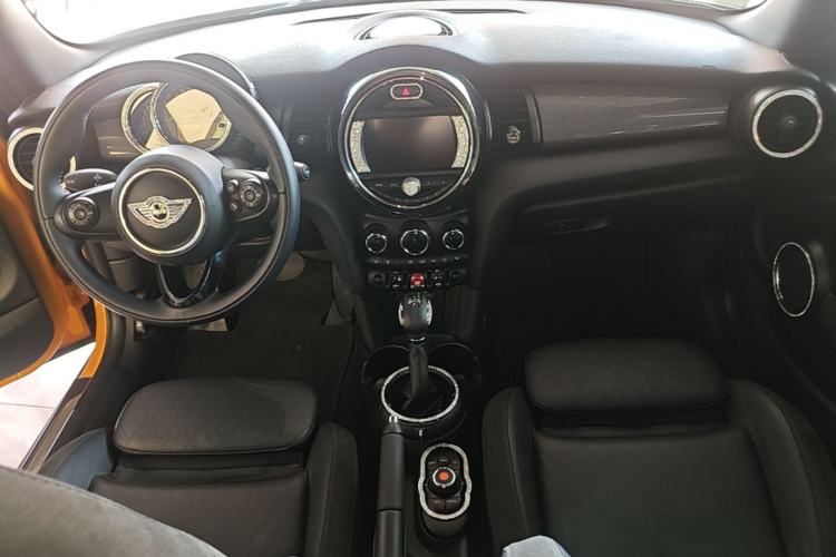 Used MINI 2016 1.5T COOPER CABRIO Center Console