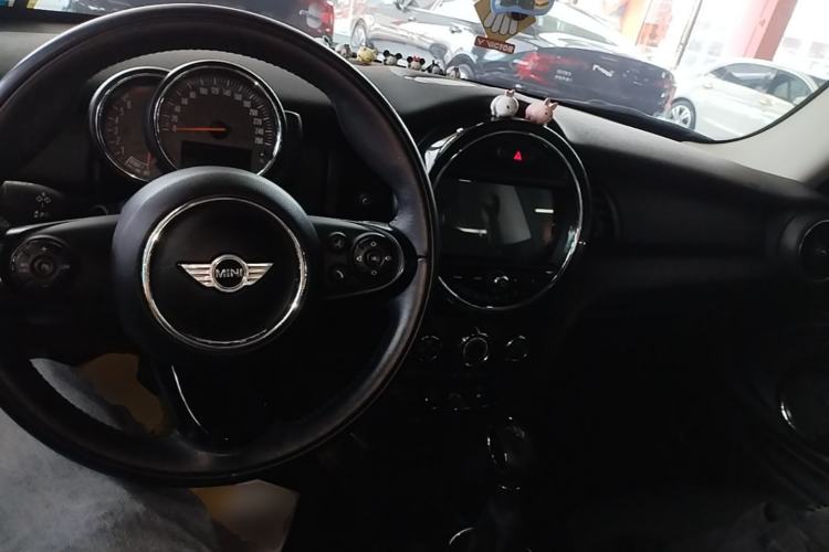 Used MINI 2016 1.2T ONE Pioneer Edition Center Console