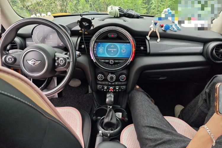 Used MINI 2016 1.5T COOPER Center Console