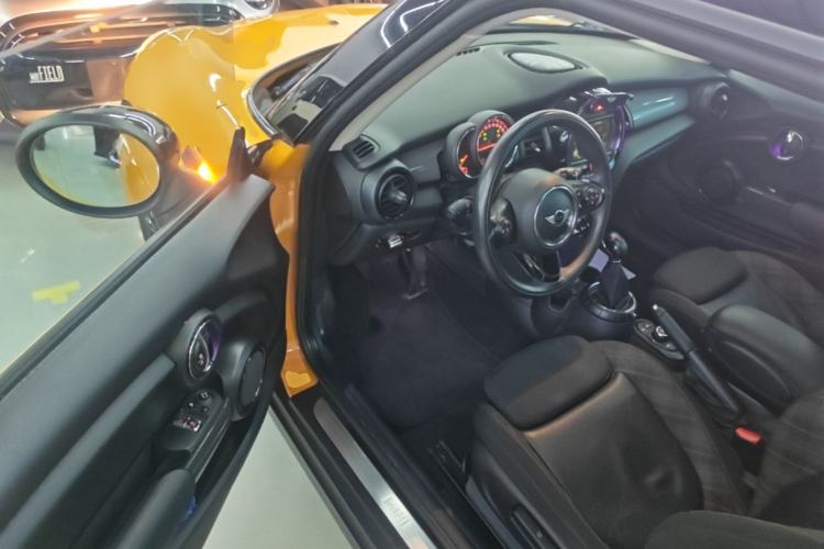 Used MINI 2016 1.5T COOPER Driver Seat