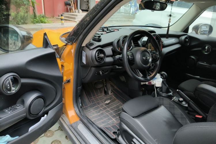 Used MINI 2016 1.5T COOPER Driver Seat