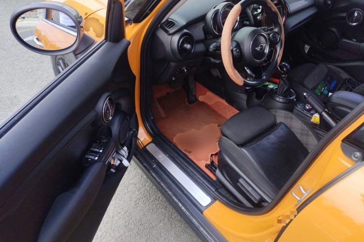 Used MINI 2016 1.5T COOPER Five-Door Edition Driver Seat