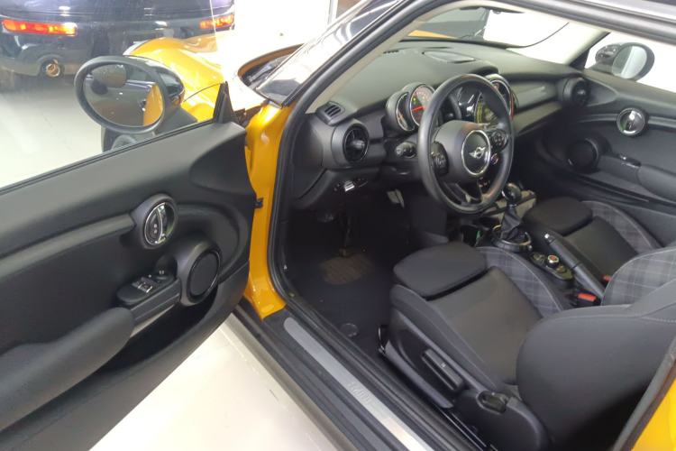 Used MINI 2016 1.5T COOPER Driver Seat