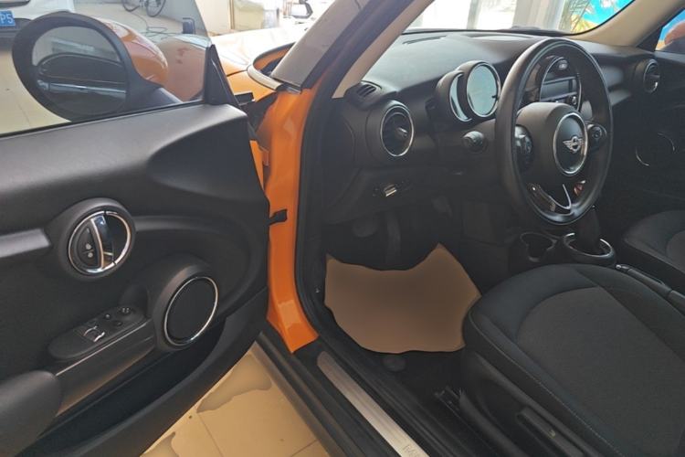 Used MINI 2016 1.2T ONE Pioneer Edition Driver Seat