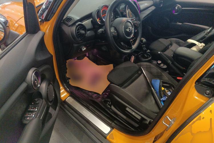 Used MINI 2016 1.5T COOPER Five-Door Edition Driver Seat