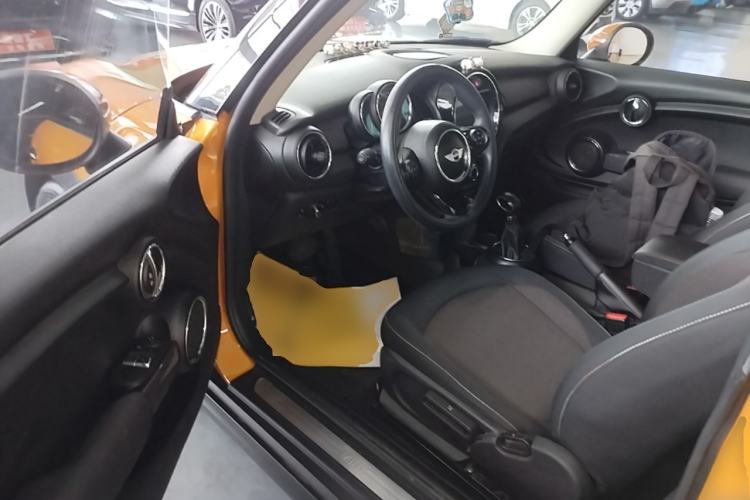 Used MINI 2016 1.2T ONE Pioneer Edition Driver Seat