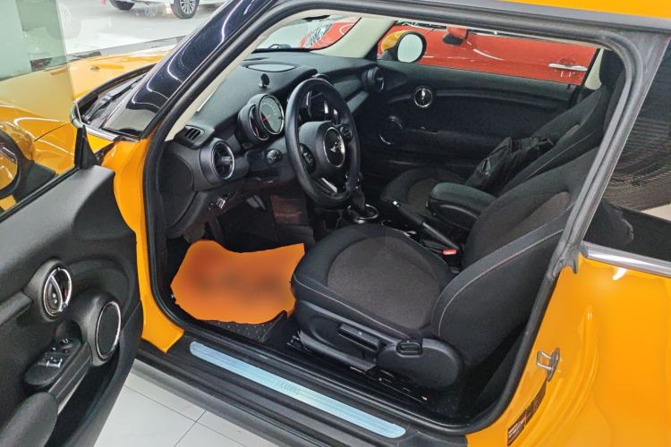 Used MINI 2016 1.2T ONE Pioneer Edition Driver Seat