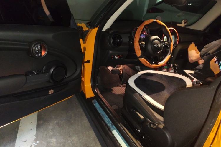 Used MINI 2016 1.5T COOPER Driver Seat