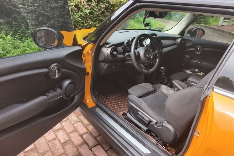 Used MINI 2016 1.5T COOPER Driver Seat