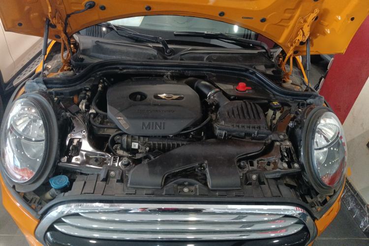 Used MINI 2016 1.5T COOPER Five-Door Edition Engine Bay