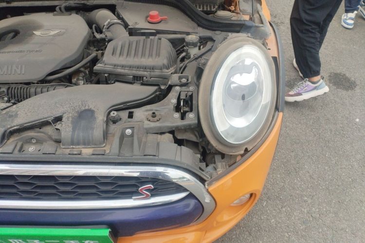Used MINI 2016 2.0T COOPER S Pioneer Edition Engine Bay Left
