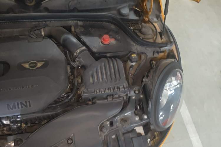 Used MINI 2016 1.5T COOPER Five-Door Edition Engine Bay Left