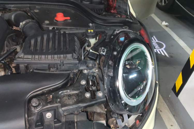 Used MINI 2016 1.2T ONE Pioneer Edition Five-Door Version Engine Bay Left