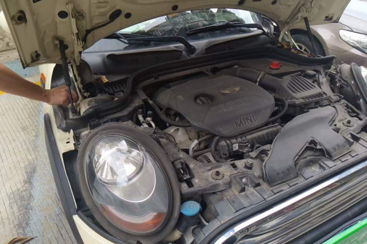 Used MINI 2016 1.2T ONE Five-Door Edition Engine Bay Right