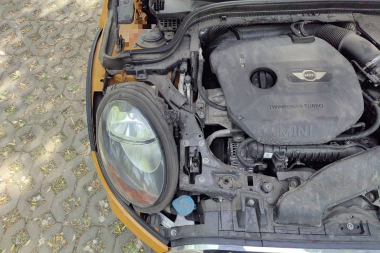 Used MINI 2016 1.5T COOPER Five-Door Edition Engine Bay Right